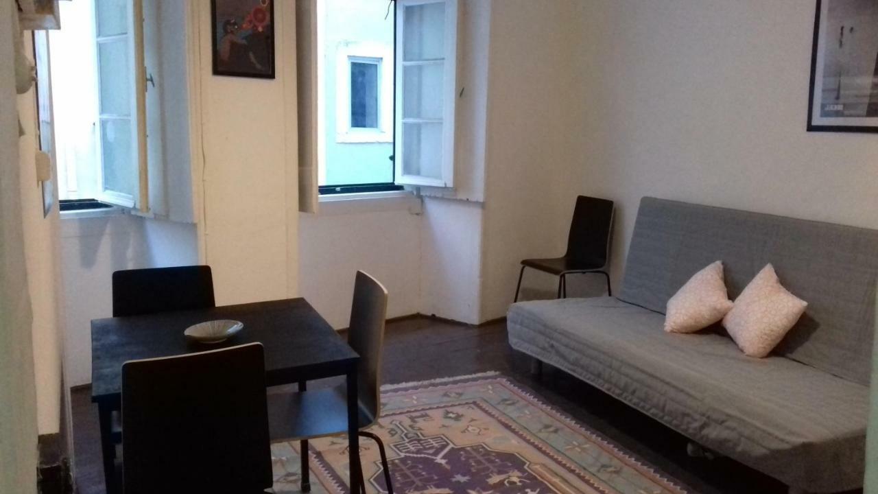 City Center | Chiado Typical Small Flat Lisbon Luaran gambar
